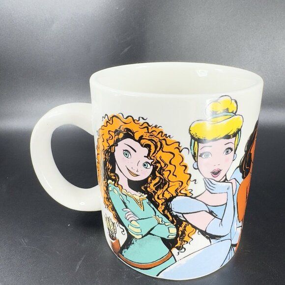 Disney Princess Ceramic Coffee Mug Cup With Crown Lid 18oz Mug Cup Multicolor - Picture 12 of 16
